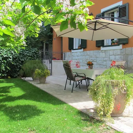 Apartment Bacvice Holiday With Free Parking Split