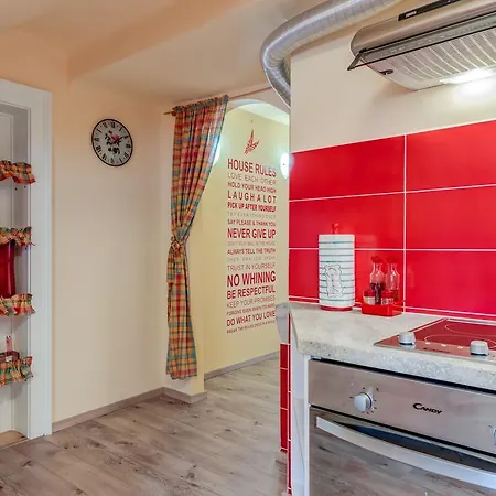 Apartment Bacvice Holiday With Free Parking Apartment