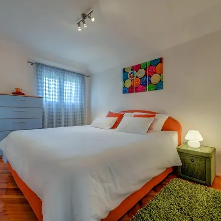 Apartman Apartment Bacvice Holiday With Free Parking *