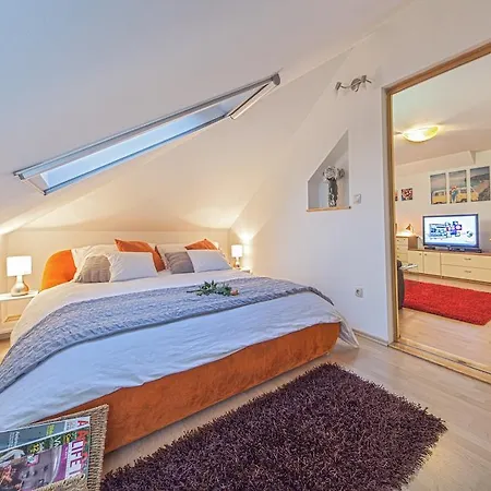 Apartment Bacvice Holiday With Free Parking