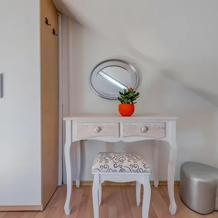 Apartman Apartment Bacvice Holiday With Free Parking Split